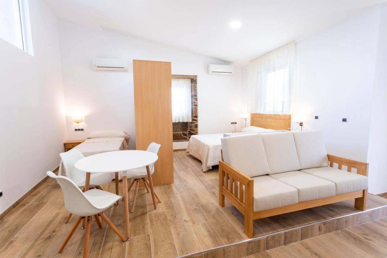 Hotel Donas E Cabaleiros Boqueixon Luaran gambar