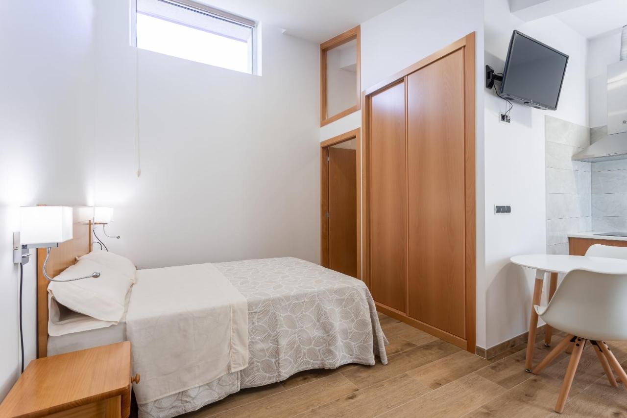 Hotel Donas E Cabaleiros Boqueixon Luaran gambar