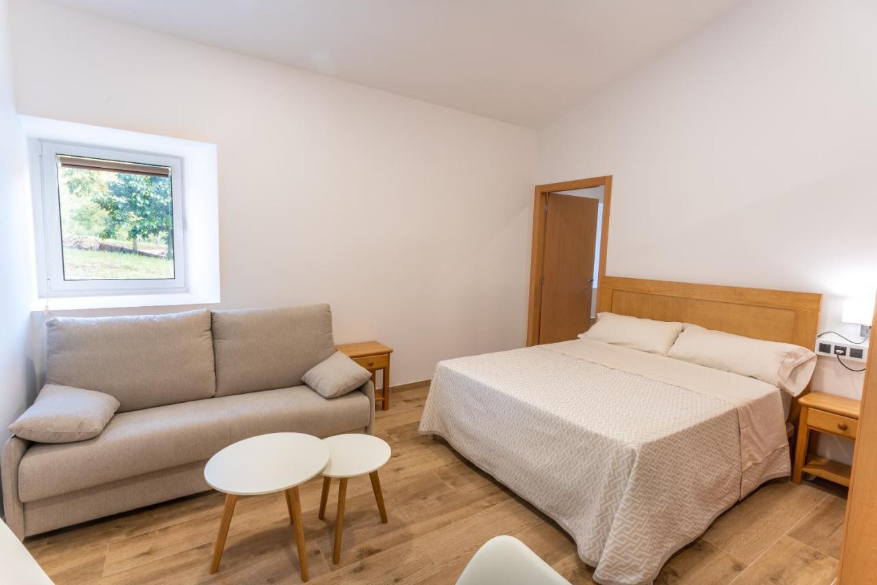 Hotel Donas E Cabaleiros Boqueixon Luaran gambar