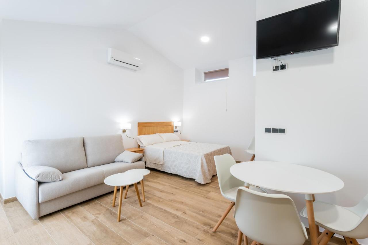 Hotel Donas E Cabaleiros Boqueixon Luaran gambar